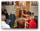 Bier ist auch Frauen-Sache!  &raquo; Zum Vergr&ouml;&szlig;ern klicken ->